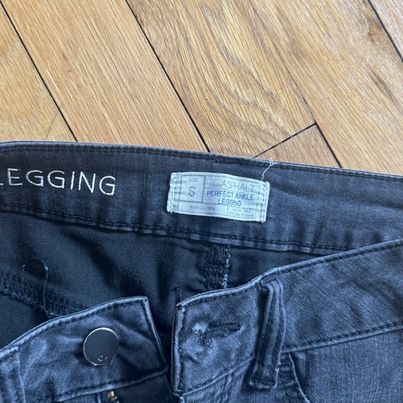 American Eagle Perfect Ankle Leggings Distressed Jeans - Picture 2 of 2